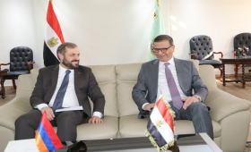 وزير الزراعة يبحث مع وزير الاقتصاد الأرميني التعاون الزراعي المشترك 