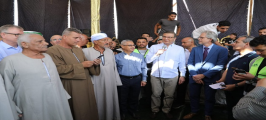 وزير الزراعة ومحافظ بني سويف يتفقدان مبادرة «القري