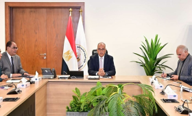 وزير الري يوجه بالرصد المبكر للتعديات وإزالتها في مهدها 