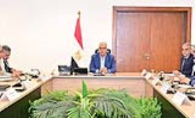  وزير الري يتابع تنفيذ الخطة الاستثمارية للعام المالي الجديد
