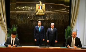 شركة صينية توقع عقد إنشاء أكبر مجمع للصناعات الفوسفاتية بالسخنة