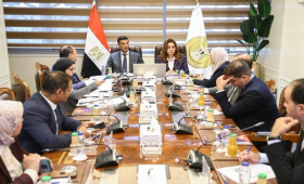 وزيرا التنمية المحلية والصناعة يبحثان دعم مشروعات هيئة تنمية الصعيد  