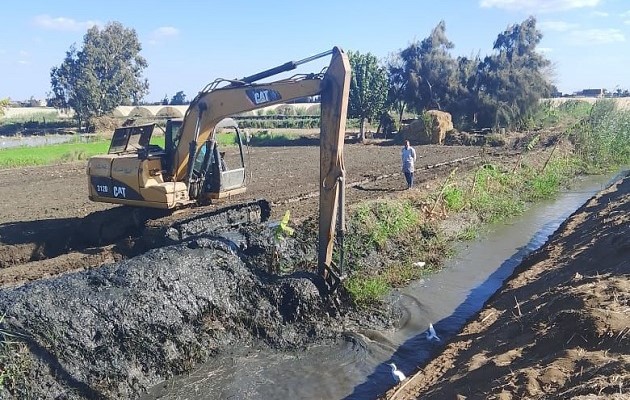 الزراعة تعلن تطهير 35 مصرف ومسقى في مراقبات استصلاح الأراضي