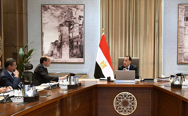 رئيس الوزراء يتابع الاستعدادات الجارية للموسم الحالي لتوريد القمح المحل