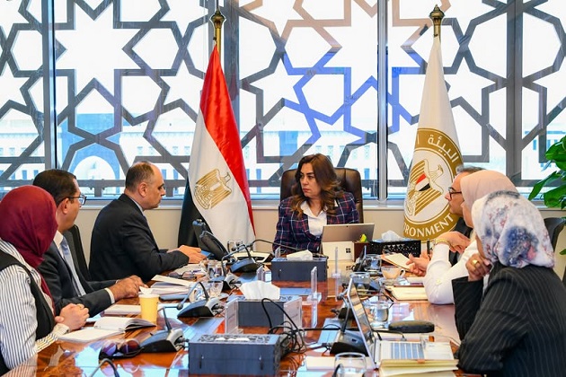 وزيرة التنمية المحلية تتابع مشروع الغردقة مدينة خضراء 