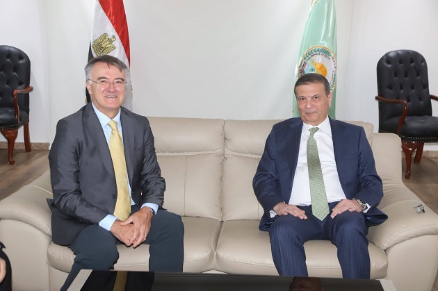  وزير الزراعة يستقبل مدير معهد سيام باري الإيطالي