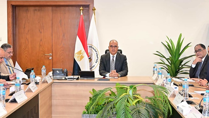 الري تواصل تطهير الترع والمصارف والاستعداد لموسم السيول 
