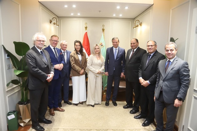 وزير الزراعة يبحث زيادة فرص التبادل التجاري مع وفد بولندي