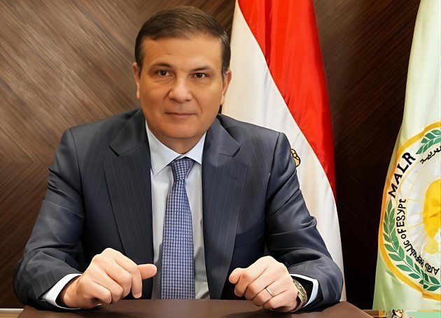 وزير الزراعة لا تهاون مع أي محاولة للإضرار بحقوق الفلاح 