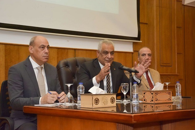جمبلاط يتابع انتظام العمل بشركة أبو زعبل للصناعات المتخصصة