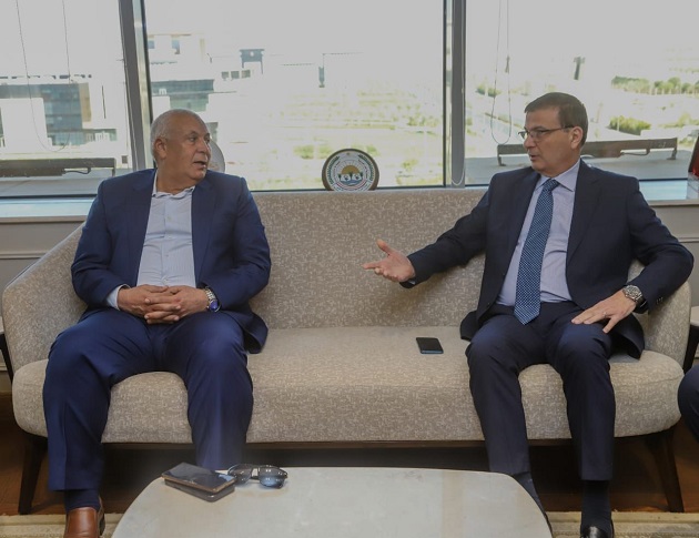 وزير الزراعة ومحافظ الوادي الجديد يبحثان تعزيز الاستثمار بال