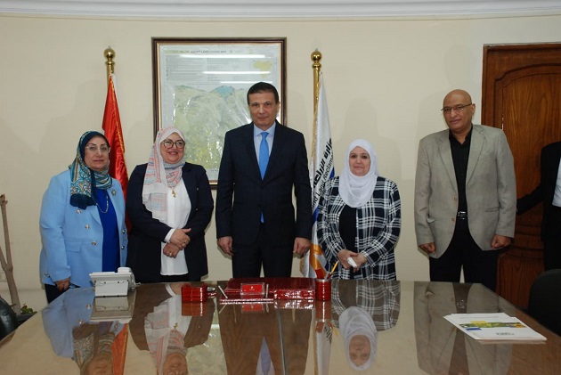 وزير الزراعة يلتقي بعدد من الباحثين بالبحوث الزراعية
