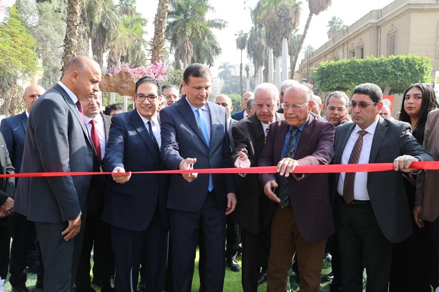 وزير الزراعة ورئيس جامعة القاهرة يفتتحان معرض زراعة جامعة القاهرة 