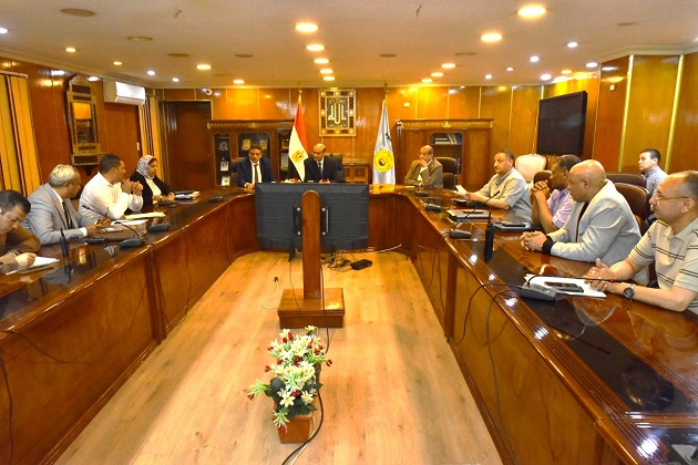 محافظ أسيوط يشدد على تسريع تقنين أراضي الدولة