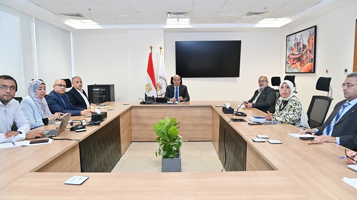 وزير الري يتابع موقف تطوير البحيرات الشمالية 