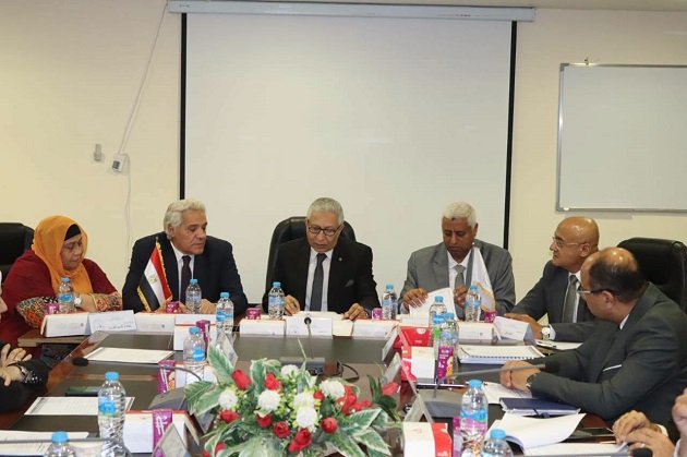 جهاز تنمية البحيرات يناقش موقف الأقفاص السمكية بنطاق قناطر إ