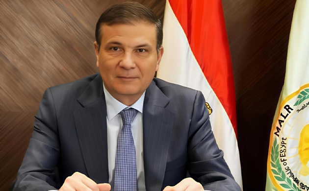 وزير الزراعة يعلن بدء صرف أسمدة الموسم الشتوي